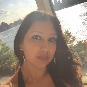 Meet your Posher, Jennifer